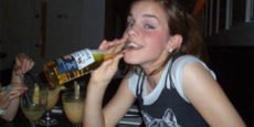 EMMA WATSON noticia: Hogwarts, graduados hacia el alcohol