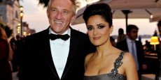SALMA HAYEK noticia: “Caballera” de honor con polémica
