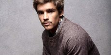 PIRATAS DEL CARIBE 5 noticia: Brenton Thwaites fichado como soldado