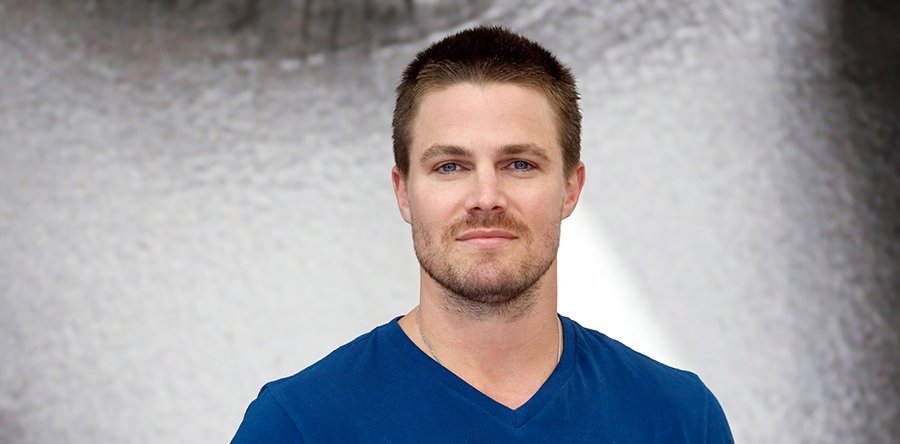 THE BATMAN noticia: Stephen Amell podría ser el Dilema