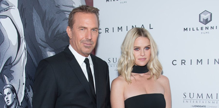 CRIMINAL premiere: Kevin Costner superstar