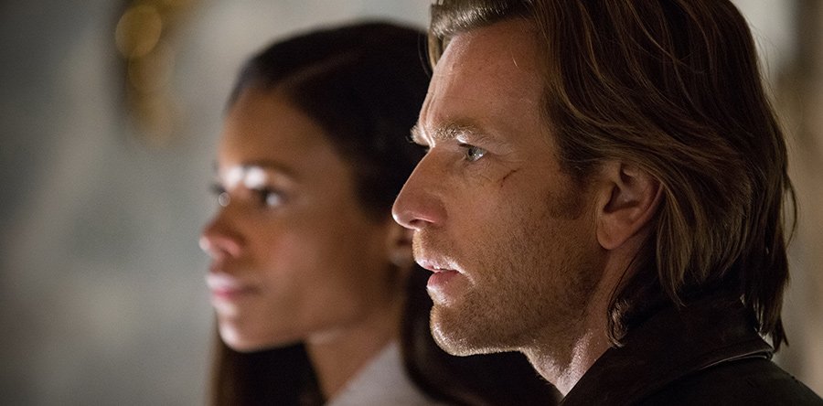 UN TRAIDOR COMO LOS NUESTROS ficha