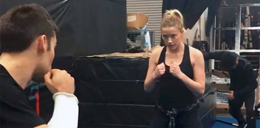 AQUAMAN avance: Amberd Heard pelea como Mera