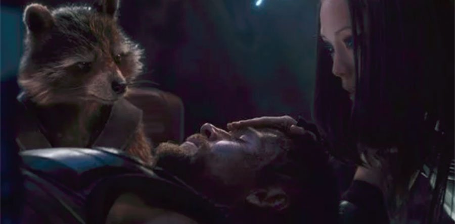 VENGADORES: INFINITY WAR avance: “Guardando” a Thor