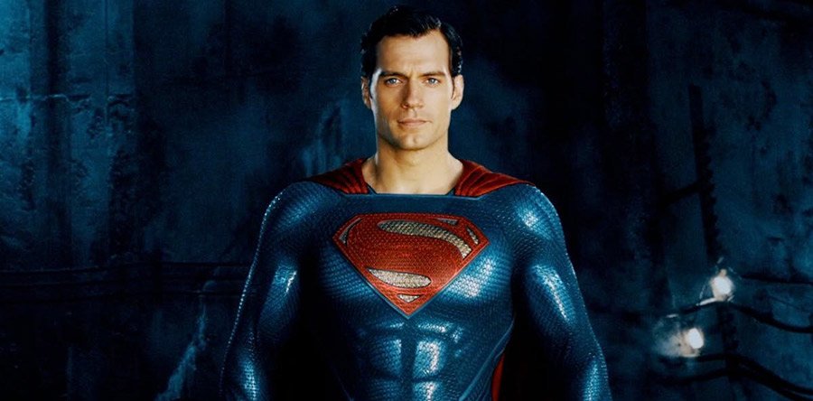 EL HOMBRE DE ACERO 2 noticia: Henry Cavill mantiene la llama