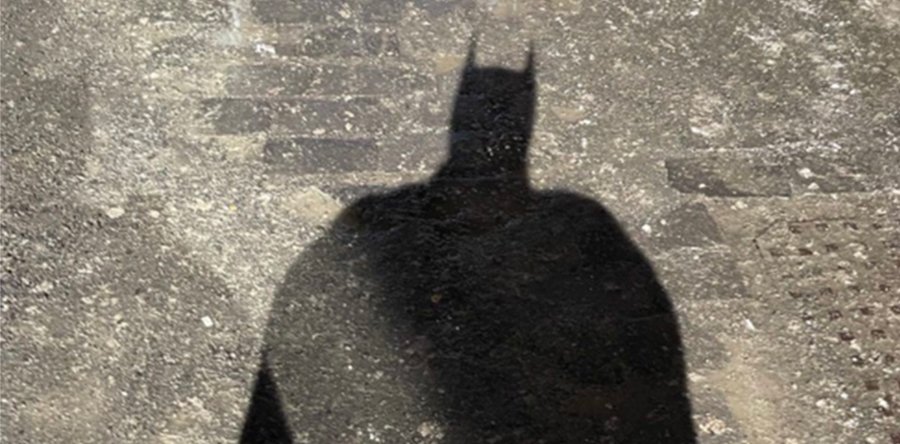 BATGIRL avance: Bat-silueta